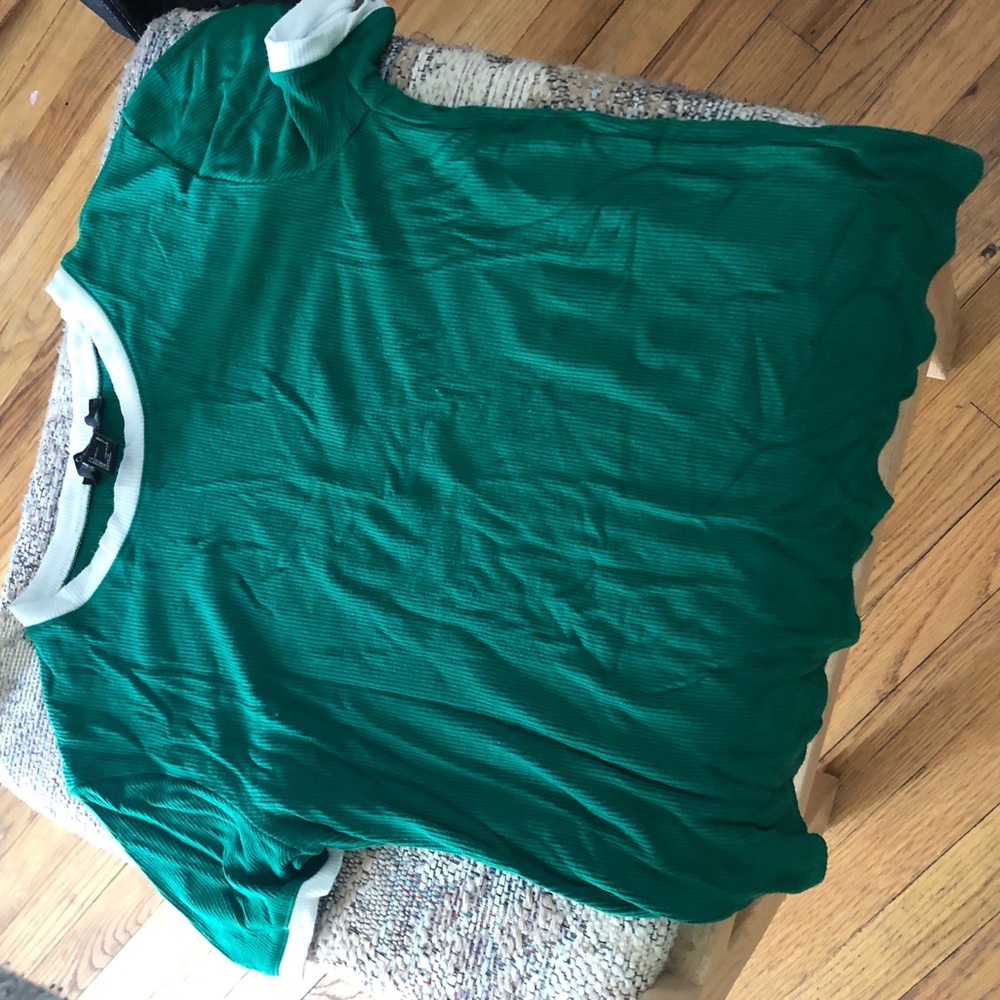 Short sleeve green forever 21 shirt